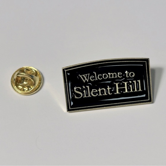 Silent Hill - “Welcome to Silent Hill” Sign Pin 😶🌫️✂️🔺 - Picture 2 of 7